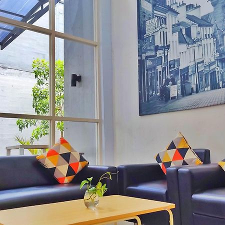 Votel Hotel Charis Tuban Tuban  Esterno foto