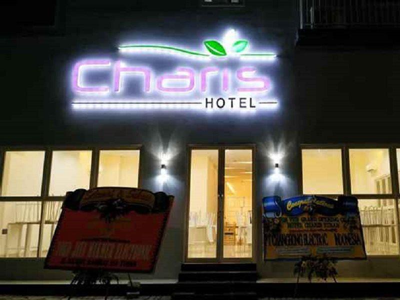 Votel Hotel Charis Tuban Tuban  Esterno foto