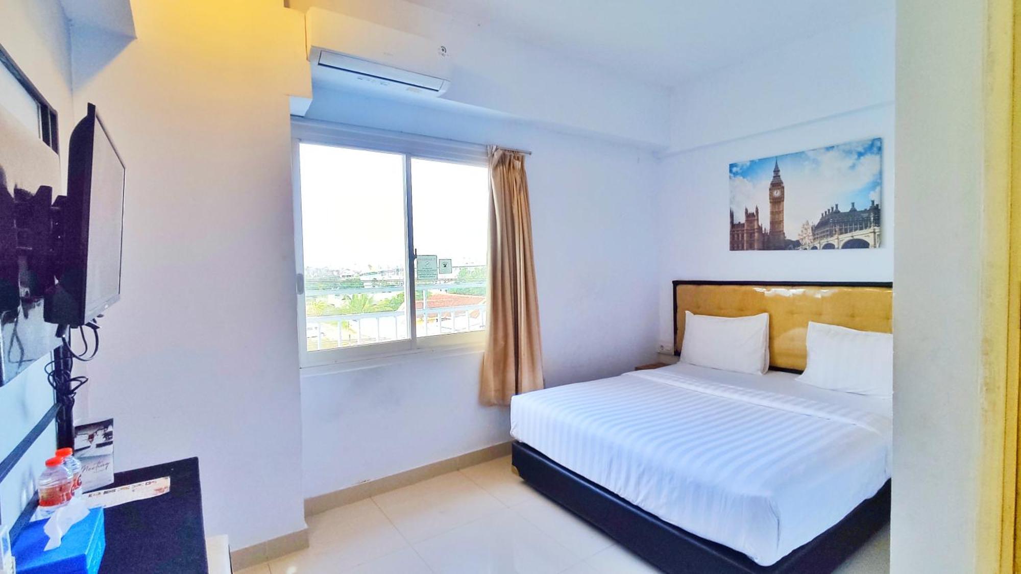 Votel Hotel Charis Tuban Tuban  Esterno foto
