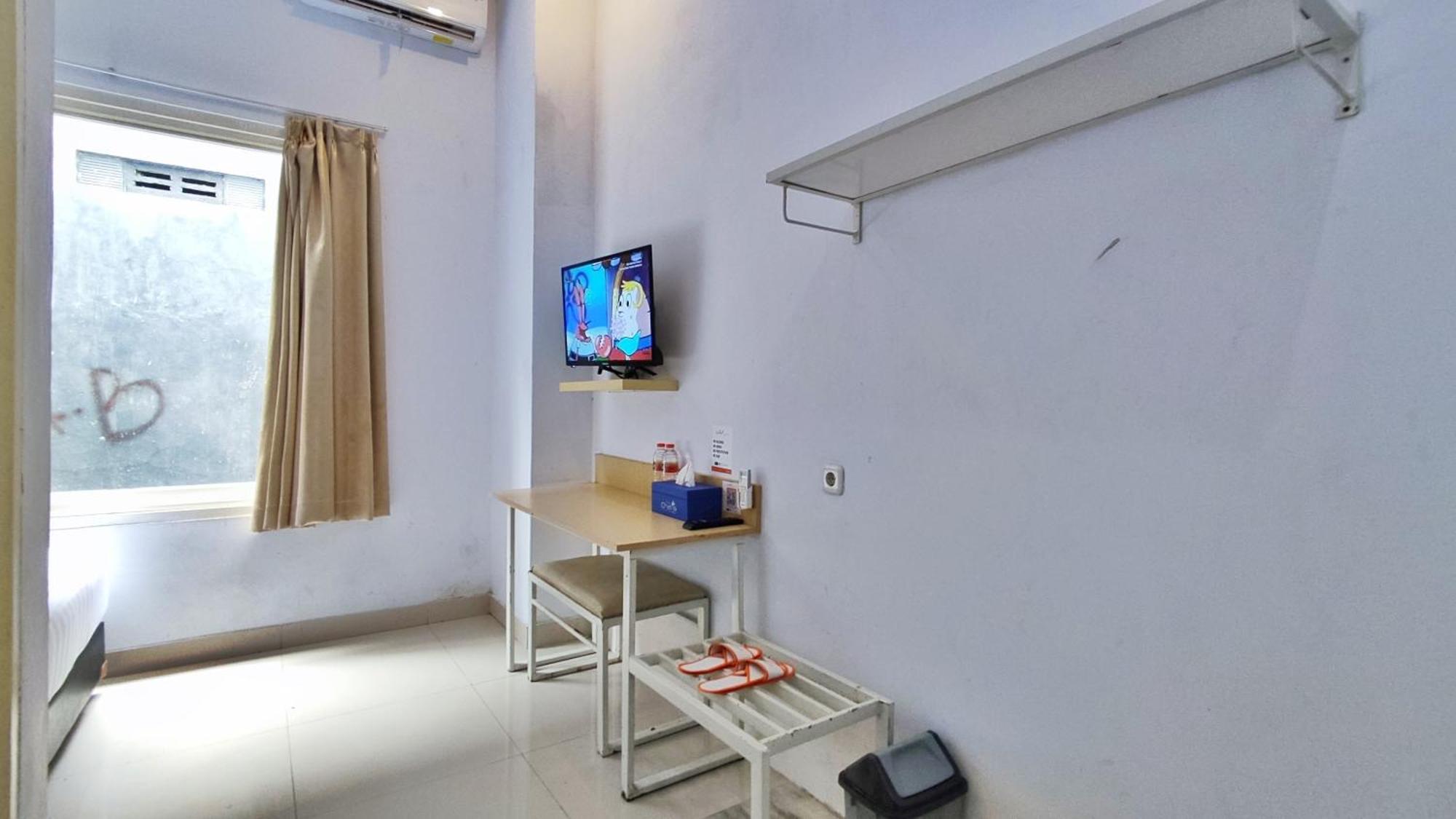 Votel Hotel Charis Tuban Tuban  Esterno foto