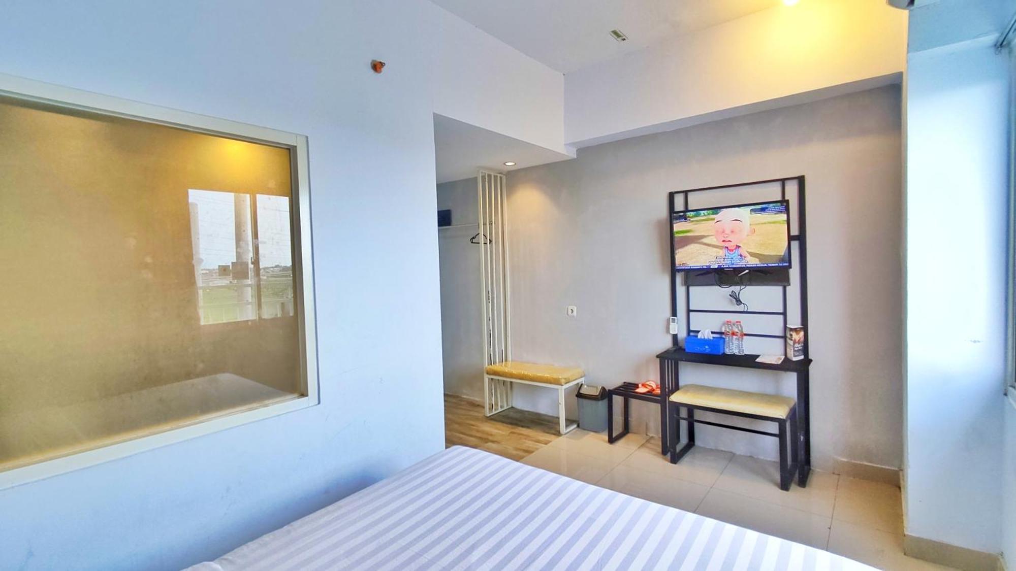 Votel Hotel Charis Tuban Tuban  Esterno foto