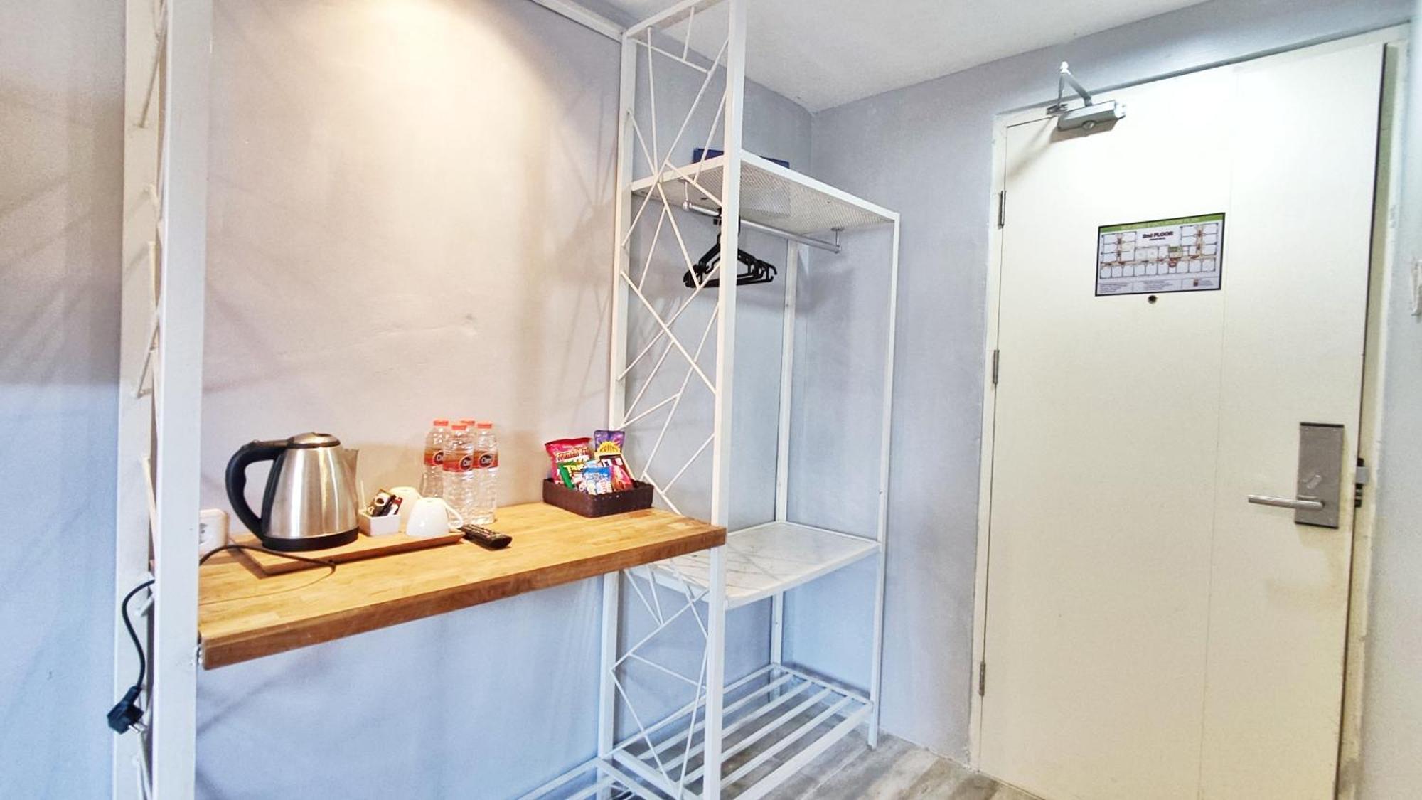 Votel Hotel Charis Tuban Tuban  Esterno foto