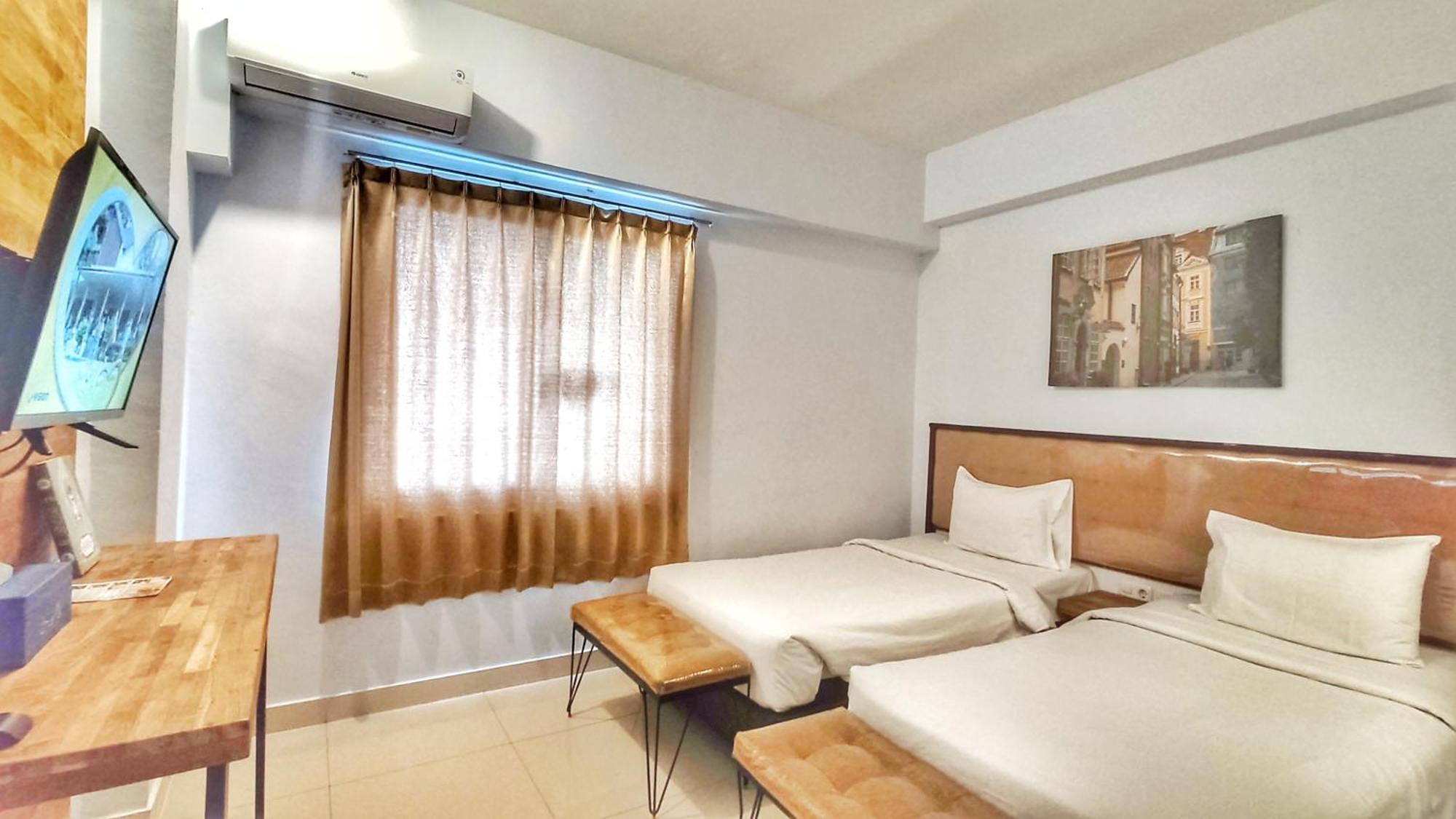 Votel Hotel Charis Tuban Tuban  Esterno foto